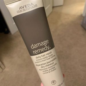 3.4 oz Aveda damage ready daily hair repair